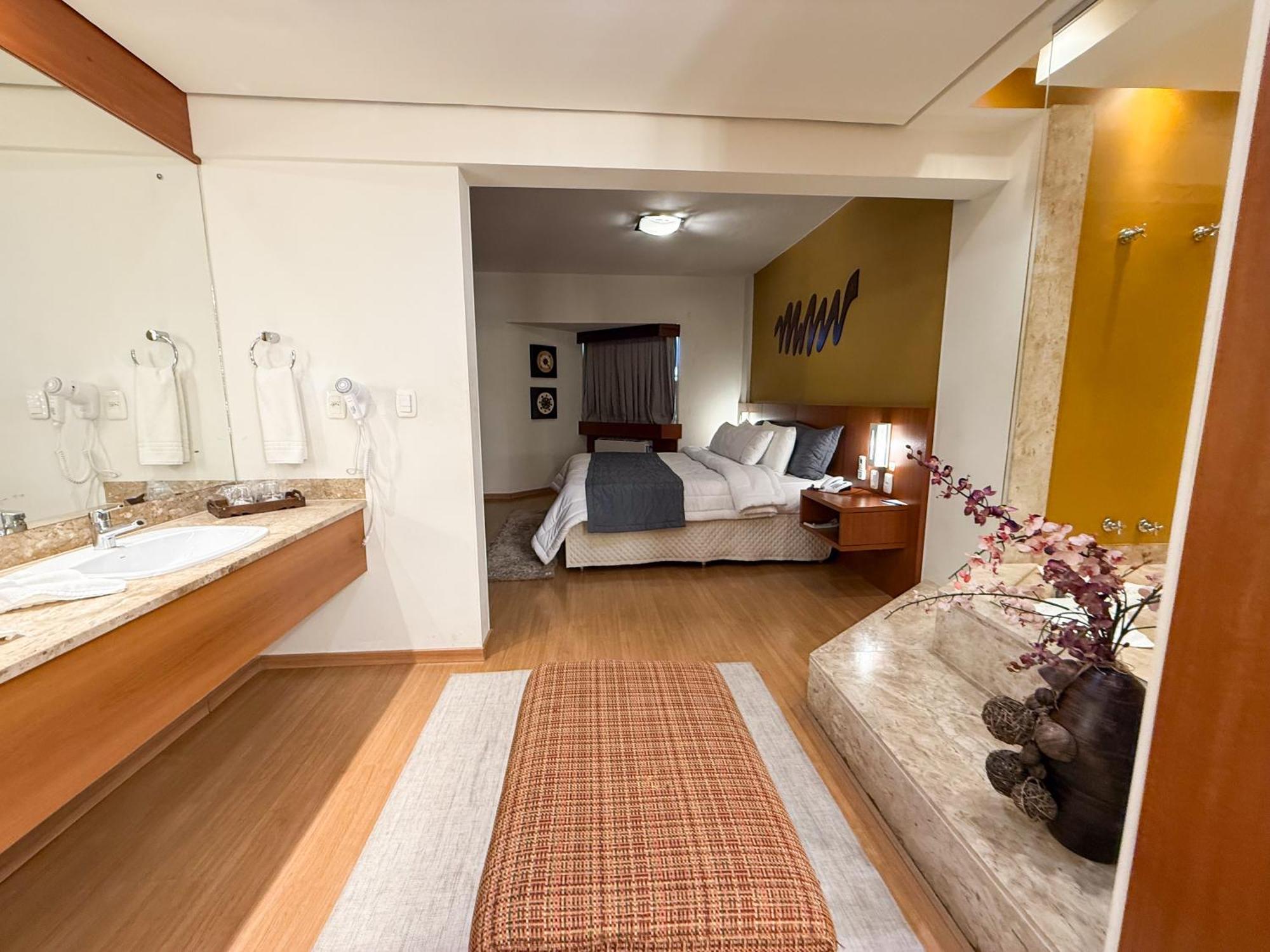Hotel Caiuá Umuarama Esterno foto