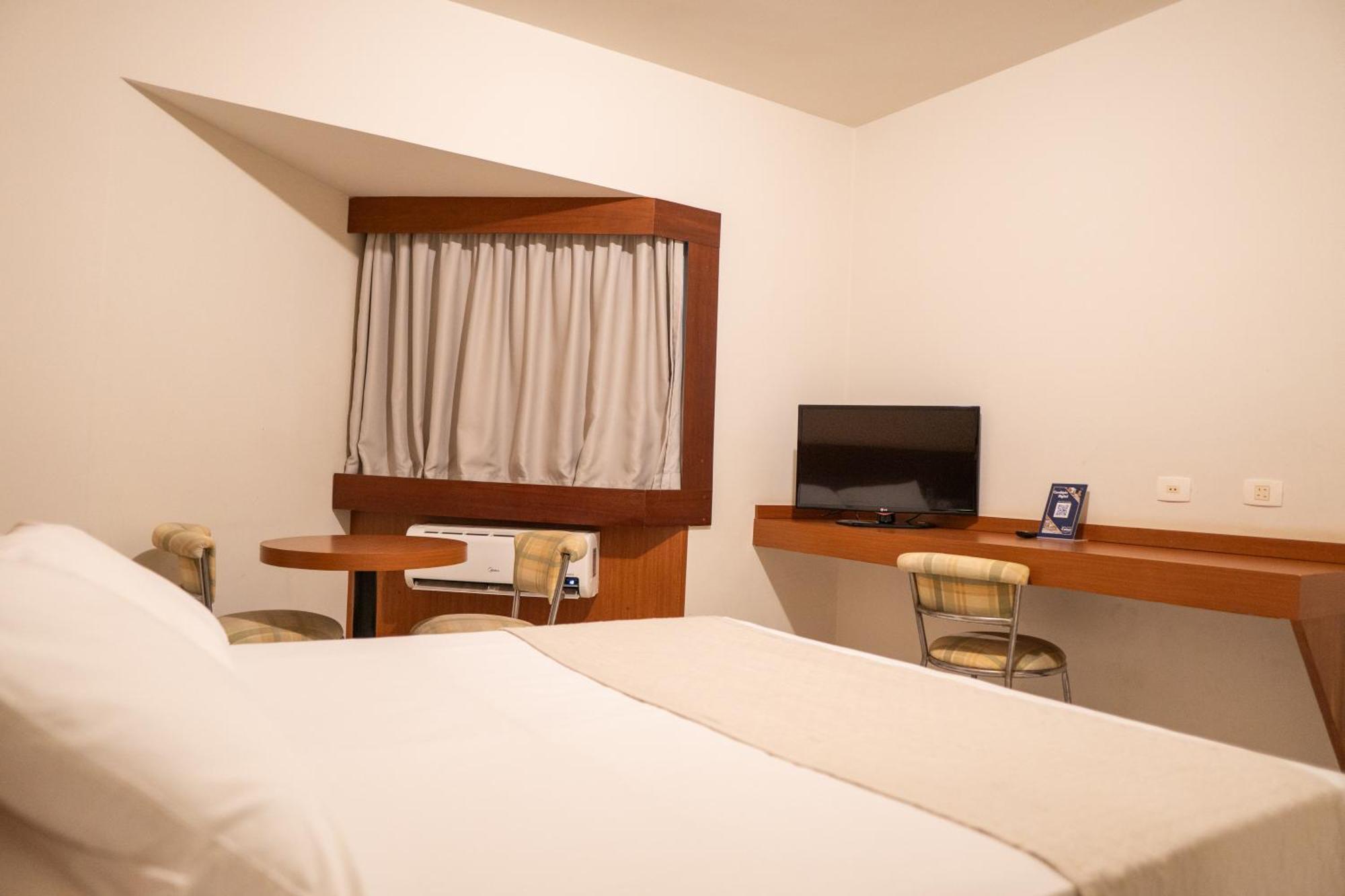 Hotel Caiuá Umuarama Esterno foto