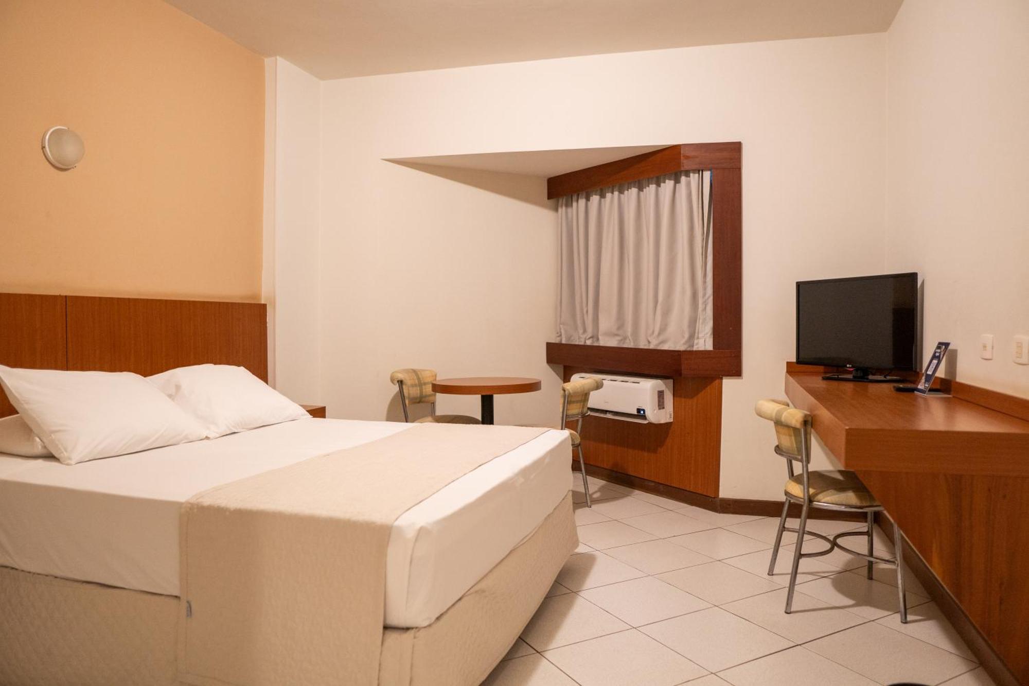Hotel Caiuá Umuarama Esterno foto